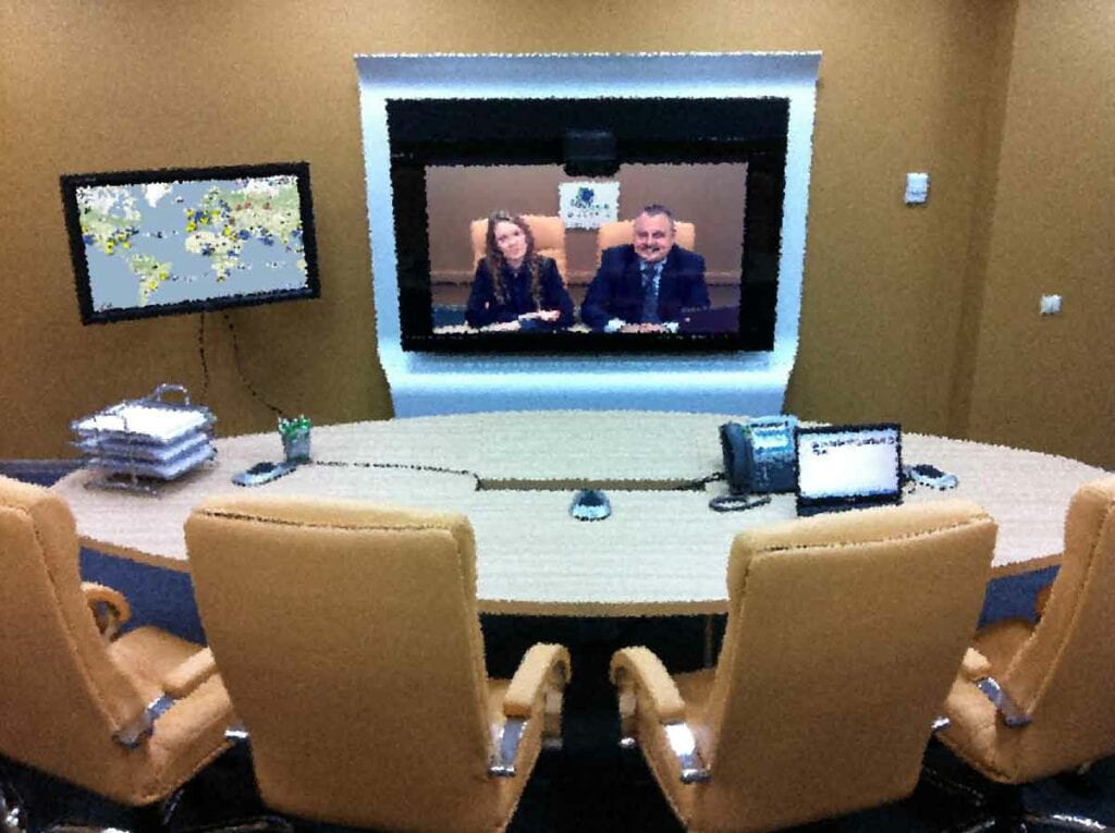 Подорожуйте зручніше з Cisco TelePresence